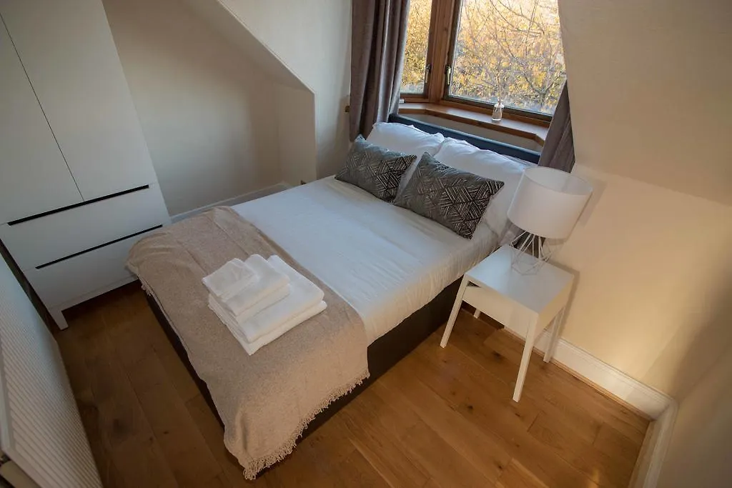 アバディーンBright & Airy Two Bed Set In Graniteアパートメント アバディーン